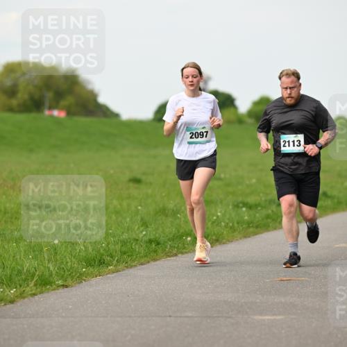 10.05.2026 - 8. Wedeler Halbmarathon Dr. Thomas Lammeyer http://msf.ph/oto/9697529 10.05.2026 11:29:34 Laufen 2097, 2113 meine-sportfotos.de