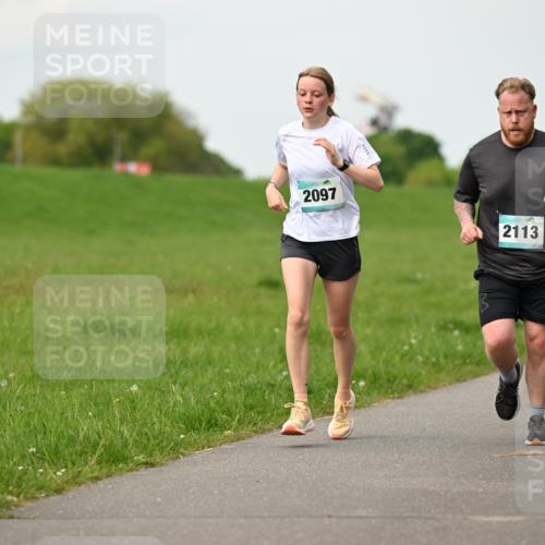 10.05.2026 - 8. Wedeler Halbmarathon Dr. Thomas Lammeyer http://msf.ph/oto/9697532 10.05.2026 11:29:34 Laufen 2097, 2113 meine-sportfotos.de