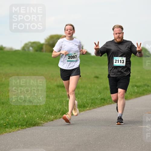 10.05.2026 - 8. Wedeler Halbmarathon Dr. Thomas Lammeyer http://msf.ph/oto/9697541 10.05.2026 11:29:36 Laufen 2097, 2113 meine-sportfotos.de