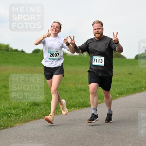 10.05.2026 - 8. Wedeler Halbmarathon Dr. Thomas Lammeyer http://msf.ph/oto/9697552 10.05.2026 11:29:37 Laufen 2097, 2113 meine-sportfotos.de