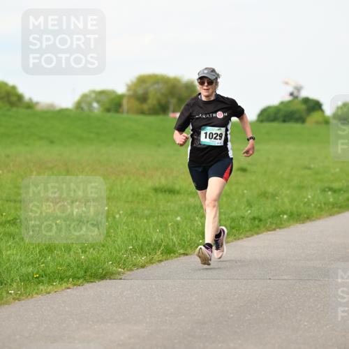 10.05.2026 - 8. Wedeler Halbmarathon Dr. Thomas Lammeyer http://msf.ph/oto/9697619 10.05.2026 11:29:57 Laufen 1029 meine-sportfotos.de
