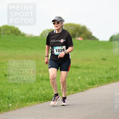 10.05.2026 - 8. Wedeler Halbmarathon Dr. Thomas Lammeyer http://msf.ph/oto/9697627 10.05.2026 11:29:58 Laufen 1029 meine-sportfotos.de