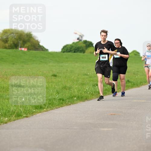 10.05.2026 - 8. Wedeler Halbmarathon Dr. Thomas Lammeyer http://msf.ph/oto/9697631 10.05.2026 11:29:59 Laufen 968, 759 meine-sportfotos.de
