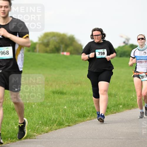 10.05.2026 - 8. Wedeler Halbmarathon Dr. Thomas Lammeyer http://msf.ph/oto/9697653 10.05.2026 11:30:03 Laufen 968, 759, 2017, 844 meine-sportfotos.de