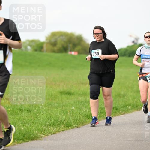 10.05.2026 - 8. Wedeler Halbmarathon Dr. Thomas Lammeyer http://msf.ph/oto/9697655 10.05.2026 11:30:04 Laufen 759, 968, 2017, 844 meine-sportfotos.de