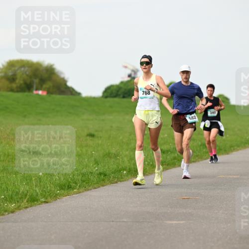 10.05.2026 - 8. Wedeler Halbmarathon Dr. Thomas Lammeyer http://msf.ph/oto/9697681 10.05.2026 11:30:11 Laufen 768, 582, 340 meine-sportfotos.de