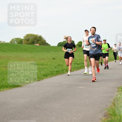 10.05.2026 - 8. Wedeler Halbmarathon Dr. Thomas Lammeyer http://msf.ph/oto/9697718 10.05.2026 11:30:17 Laufen 2056, 2173 meine-sportfotos.de