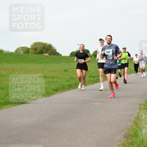 10.05.2026 - 8. Wedeler Halbmarathon Dr. Thomas Lammeyer http://msf.ph/oto/9697719 10.05.2026 11:30:18 Laufen 360 meine-sportfotos.de