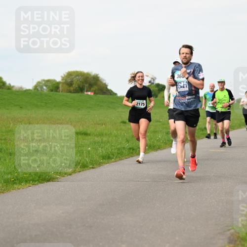 10.05.2026 - 8. Wedeler Halbmarathon Dr. Thomas Lammeyer http://msf.ph/oto/9697722 10.05.2026 11:30:18 Laufen 2175, 360 meine-sportfotos.de