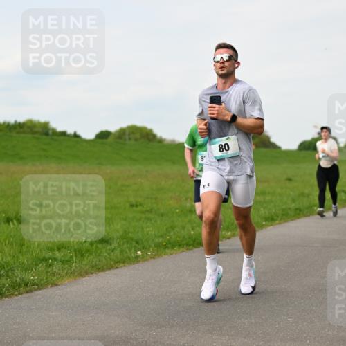 10.05.2026 - 8. Wedeler Halbmarathon Dr. Thomas Lammeyer http://msf.ph/oto/9697766 10.05.2026 11:30:25 Laufen  meine-sportfotos.de