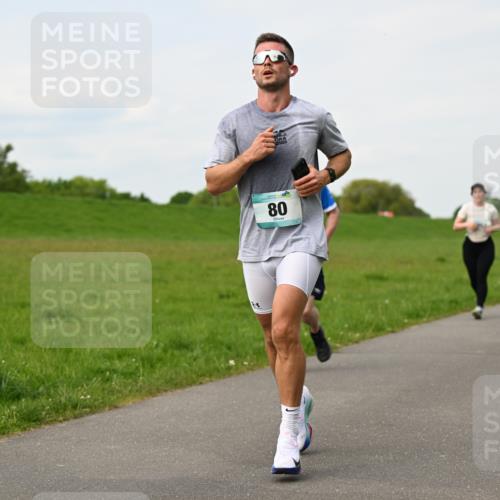 10.05.2026 - 8. Wedeler Halbmarathon Dr. Thomas Lammeyer http://msf.ph/oto/9697768 10.05.2026 11:30:26 Laufen  meine-sportfotos.de