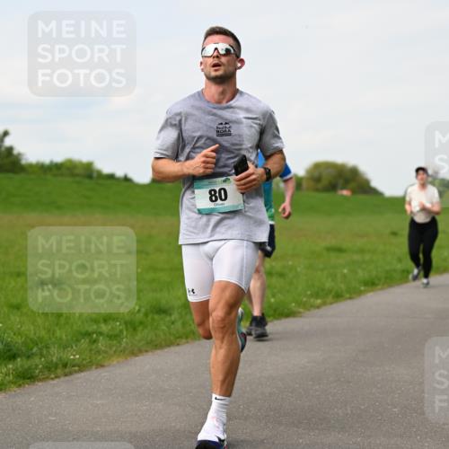 10.05.2026 - 8. Wedeler Halbmarathon Dr. Thomas Lammeyer http://msf.ph/oto/9697769 10.05.2026 11:30:26 Laufen  meine-sportfotos.de