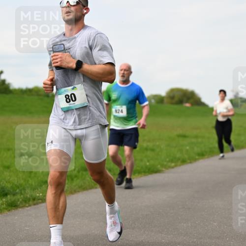 10.05.2026 - 8. Wedeler Halbmarathon Dr. Thomas Lammeyer http://msf.ph/oto/9697771 10.05.2026 11:30:26 Laufen 924 meine-sportfotos.de