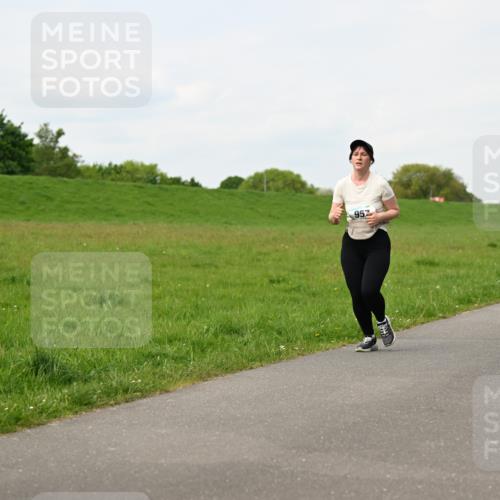 10.05.2026 - 8. Wedeler Halbmarathon Dr. Thomas Lammeyer http://msf.ph/oto/9697780 10.05.2026 11:30:28 Laufen 952, 789, 923 meine-sportfotos.de