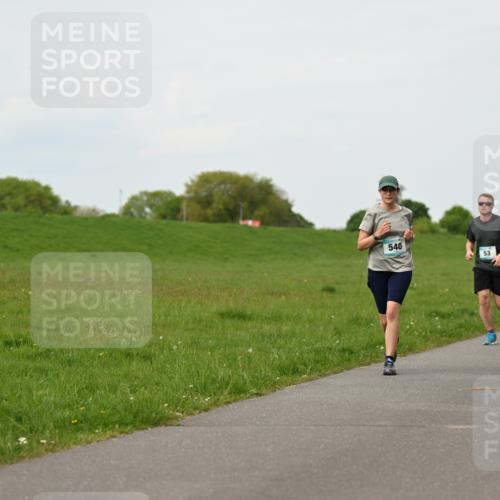 10.05.2026 - 8. Wedeler Halbmarathon Dr. Thomas Lammeyer http://msf.ph/oto/9697839 10.05.2026 11:30:44 Laufen 540, 310, 2199 meine-sportfotos.de