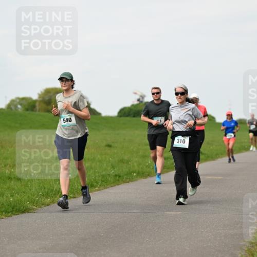 10.05.2026 - 8. Wedeler Halbmarathon Dr. Thomas Lammeyer http://msf.ph/oto/9697850 10.05.2026 11:30:46 Laufen 540, 310 meine-sportfotos.de