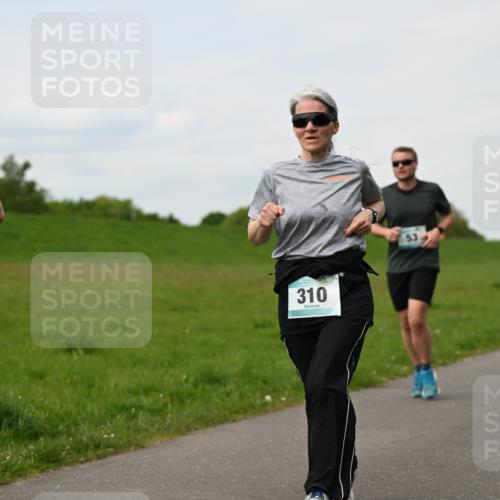 10.05.2026 - 8. Wedeler Halbmarathon Dr. Thomas Lammeyer http://msf.ph/oto/9697867 10.05.2026 11:30:49 Laufen 540, 310 meine-sportfotos.de