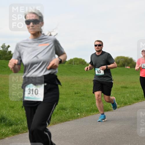 10.05.2026 - 8. Wedeler Halbmarathon Dr. Thomas Lammeyer http://msf.ph/oto/9697869 10.05.2026 11:30:50 Laufen 310 meine-sportfotos.de