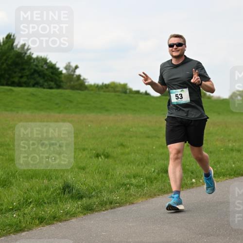 10.05.2026 - 8. Wedeler Halbmarathon Dr. Thomas Lammeyer http://msf.ph/oto/9697875 10.05.2026 11:30:50 Laufen  meine-sportfotos.de