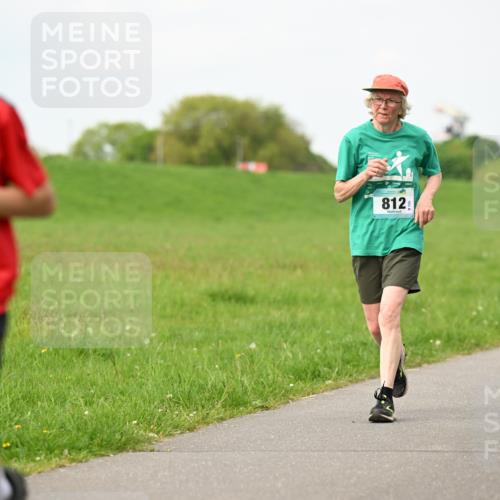 10.05.2026 - 8. Wedeler Halbmarathon Dr. Thomas Lammeyer http://msf.ph/oto/9697978 10.05.2026 11:31:18 Laufen 929, 812 meine-sportfotos.de