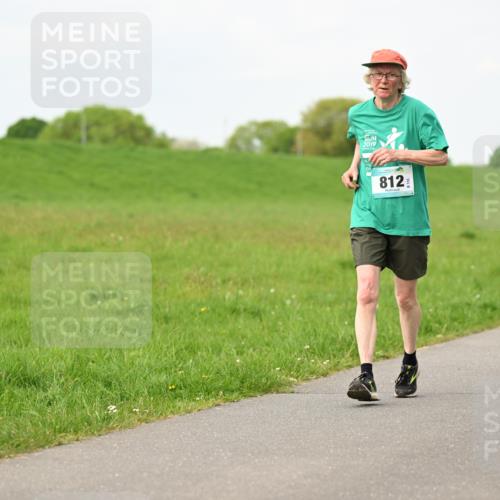 10.05.2026 - 8. Wedeler Halbmarathon Dr. Thomas Lammeyer http://msf.ph/oto/9697985 10.05.2026 11:31:19 Laufen 2019, 812 meine-sportfotos.de