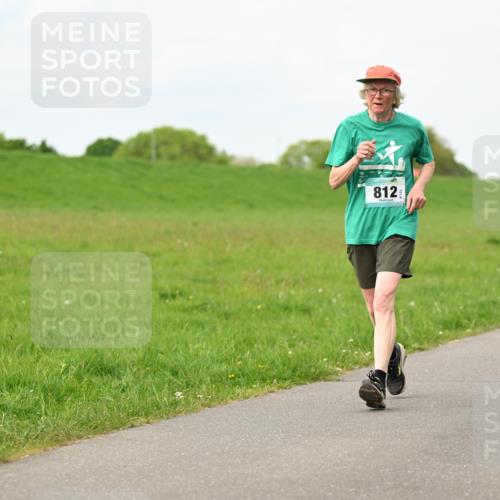 10.05.2026 - 8. Wedeler Halbmarathon Dr. Thomas Lammeyer http://msf.ph/oto/9697988 10.05.2026 11:31:19 Laufen 812 meine-sportfotos.de