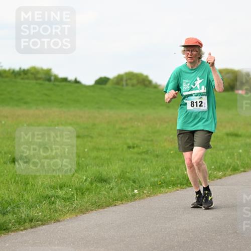 10.05.2026 - 8. Wedeler Halbmarathon Dr. Thomas Lammeyer http://msf.ph/oto/9697993 10.05.2026 11:31:20 Laufen 2019, 812 meine-sportfotos.de