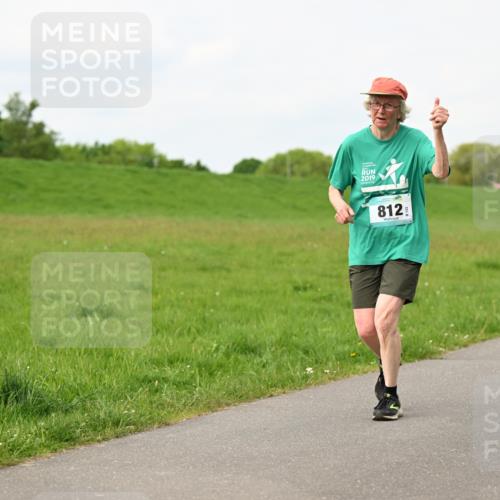10.05.2026 - 8. Wedeler Halbmarathon Dr. Thomas Lammeyer http://msf.ph/oto/9697994 10.05.2026 11:31:20 Laufen 2019, 812 meine-sportfotos.de