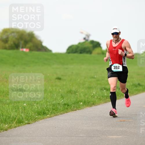10.05.2026 - 8. Wedeler Halbmarathon Dr. Thomas Lammeyer http://msf.ph/oto/9698007 10.05.2026 11:31:24 Laufen 352 meine-sportfotos.de