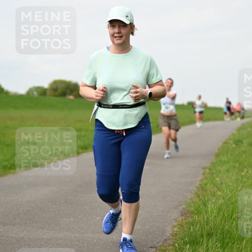 10.05.2026 - 8. Wedeler Halbmarathon Dr. Thomas Lammeyer http://msf.ph/oto/9698057 10.05.2026 11:31:34 Laufen 2104 meine-sportfotos.de