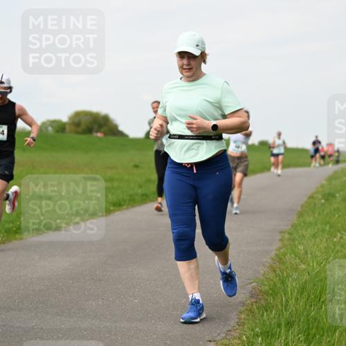 10.05.2026 - 8. Wedeler Halbmarathon Dr. Thomas Lammeyer http://msf.ph/oto/9698058 10.05.2026 11:31:34 Laufen 2104 meine-sportfotos.de