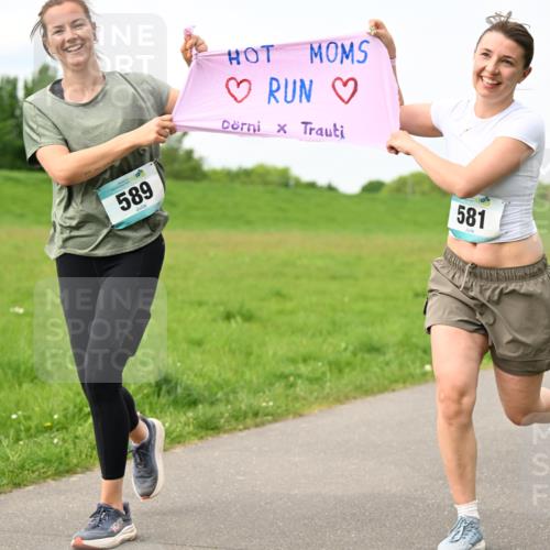 10.05.2026 - 8. Wedeler Halbmarathon Dr. Thomas Lammeyer http://msf.ph/oto/9698082 10.05.2026 11:31:38 Laufen 589, 581 meine-sportfotos.de