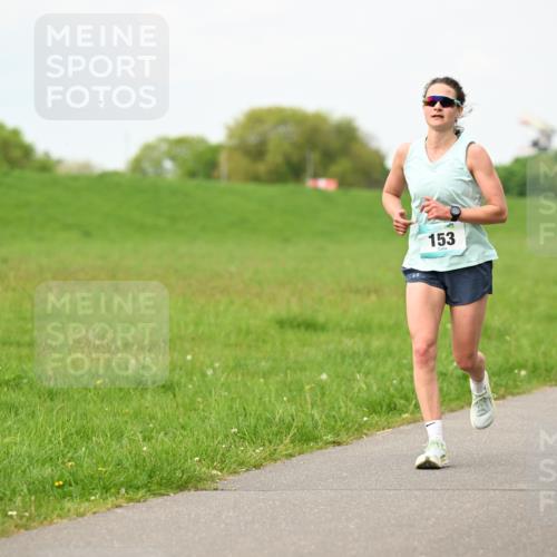 10.05.2026 - 8. Wedeler Halbmarathon Dr. Thomas Lammeyer http://msf.ph/oto/9698101 10.05.2026 11:31:43 Laufen 153, 128 meine-sportfotos.de