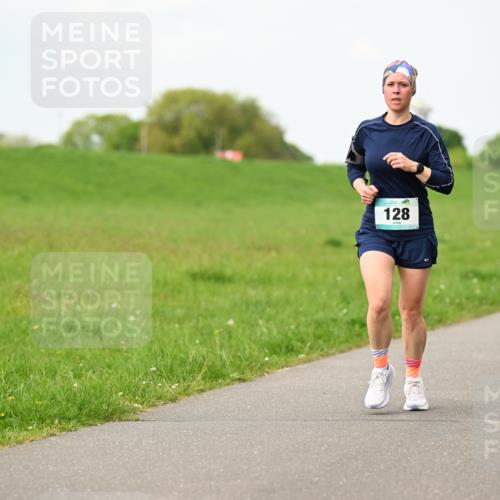 10.05.2026 - 8. Wedeler Halbmarathon Dr. Thomas Lammeyer http://msf.ph/oto/9698113 10.05.2026 11:31:45 Laufen 128 meine-sportfotos.de