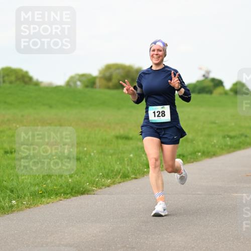 10.05.2026 - 8. Wedeler Halbmarathon Dr. Thomas Lammeyer http://msf.ph/oto/9698120 10.05.2026 11:31:46 Laufen 128 meine-sportfotos.de