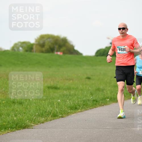 10.05.2026 - 8. Wedeler Halbmarathon Dr. Thomas Lammeyer http://msf.ph/oto/9698150 10.05.2026 11:31:52 Laufen 1028, 109 meine-sportfotos.de