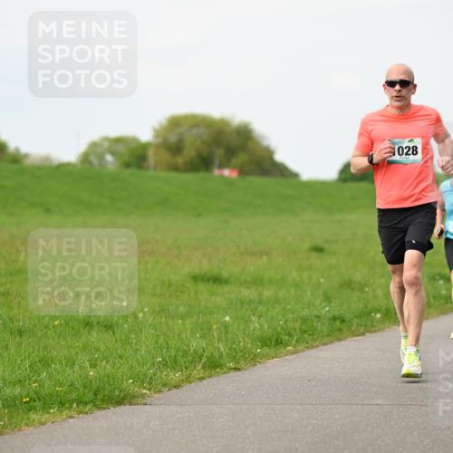 10.05.2026 - 8. Wedeler Halbmarathon Dr. Thomas Lammeyer http://msf.ph/oto/9698152 10.05.2026 11:31:52 Laufen 028, 109 meine-sportfotos.de