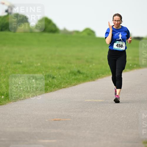 10.05.2026 - 8. Wedeler Halbmarathon Dr. Thomas Lammeyer http://msf.ph/oto/9698189 10.05.2026 11:32:05 Laufen 458 meine-sportfotos.de