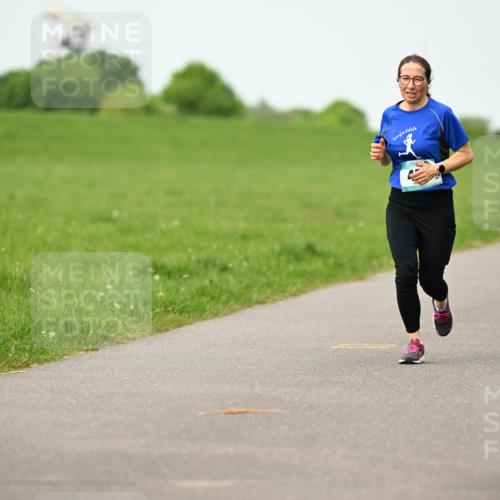 10.05.2026 - 8. Wedeler Halbmarathon Dr. Thomas Lammeyer http://msf.ph/oto/9698193 10.05.2026 11:32:06 Laufen  meine-sportfotos.de
