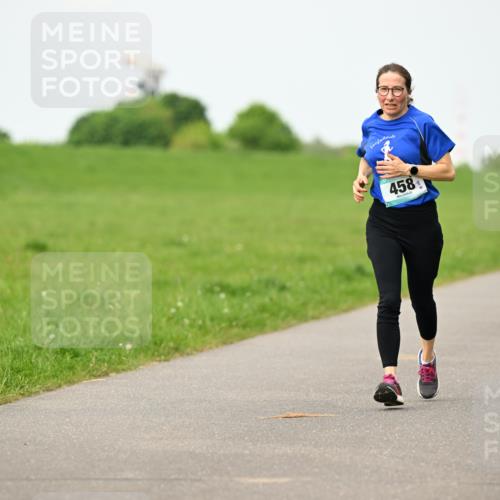 10.05.2026 - 8. Wedeler Halbmarathon Dr. Thomas Lammeyer http://msf.ph/oto/9698199 10.05.2026 11:32:07 Laufen 458 meine-sportfotos.de