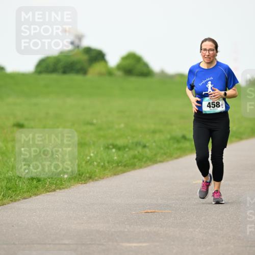10.05.2026 - 8. Wedeler Halbmarathon Dr. Thomas Lammeyer http://msf.ph/oto/9698202 10.05.2026 11:32:07 Laufen 458 meine-sportfotos.de