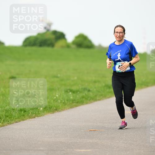 10.05.2026 - 8. Wedeler Halbmarathon Dr. Thomas Lammeyer http://msf.ph/oto/9698203 10.05.2026 11:32:07 Laufen  meine-sportfotos.de