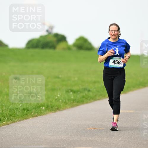 10.05.2026 - 8. Wedeler Halbmarathon Dr. Thomas Lammeyer http://msf.ph/oto/9698205 10.05.2026 11:32:07 Laufen 458 meine-sportfotos.de
