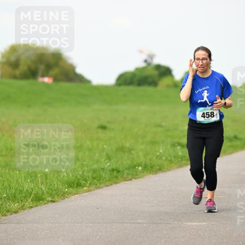 10.05.2026 - 8. Wedeler Halbmarathon Dr. Thomas Lammeyer http://msf.ph/oto/9698211 10.05.2026 11:32:08 Laufen 458 meine-sportfotos.de