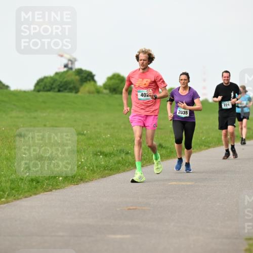 10.05.2026 - 8. Wedeler Halbmarathon Dr. Thomas Lammeyer http://msf.ph/oto/9698225 10.05.2026 11:32:12 Laufen 402, 221, 628, 585, 2035 meine-sportfotos.de