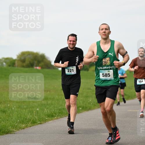 10.05.2026 - 8. Wedeler Halbmarathon Dr. Thomas Lammeyer http://msf.ph/oto/9698266 10.05.2026 11:32:20 Laufen 221, 585, 864 meine-sportfotos.de