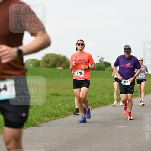 10.05.2026 - 8. Wedeler Halbmarathon Dr. Thomas Lammeyer http://msf.ph/oto/9698288 10.05.2026 11:32:24 Laufen 864, 275, 217, 650 meine-sportfotos.de