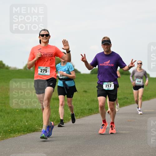 10.05.2026 - 8. Wedeler Halbmarathon Dr. Thomas Lammeyer http://msf.ph/oto/9698291 10.05.2026 11:32:25 Laufen 275, 217, 650 meine-sportfotos.de