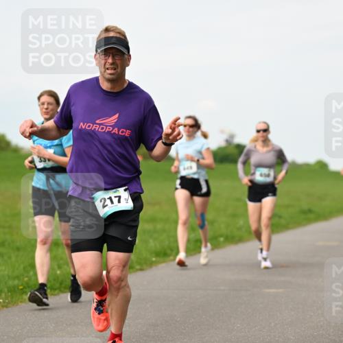 10.05.2026 - 8. Wedeler Halbmarathon Dr. Thomas Lammeyer http://msf.ph/oto/9698301 10.05.2026 11:32:26 Laufen 217, 645 meine-sportfotos.de