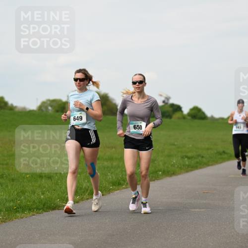 10.05.2026 - 8. Wedeler Halbmarathon Dr. Thomas Lammeyer http://msf.ph/oto/9698310 10.05.2026 11:32:28 Laufen 649, 650, 593 meine-sportfotos.de